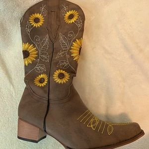 Sunflower cowgirl boots